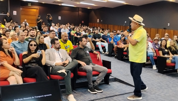 Em evento do PSDB, Bocalom elogia Alysson e enfatiza: "Peço a Deus outro vice como ele"